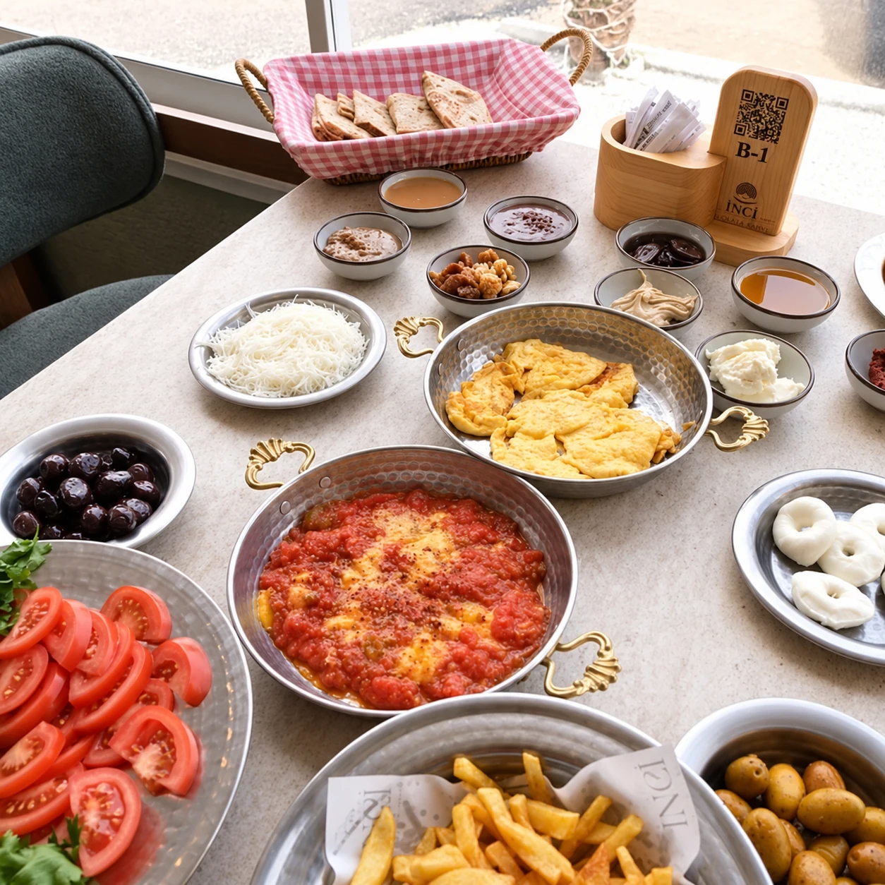 Luna’da sevdiklerinizle paylaşabileceğiniz kahvaltı sofrası